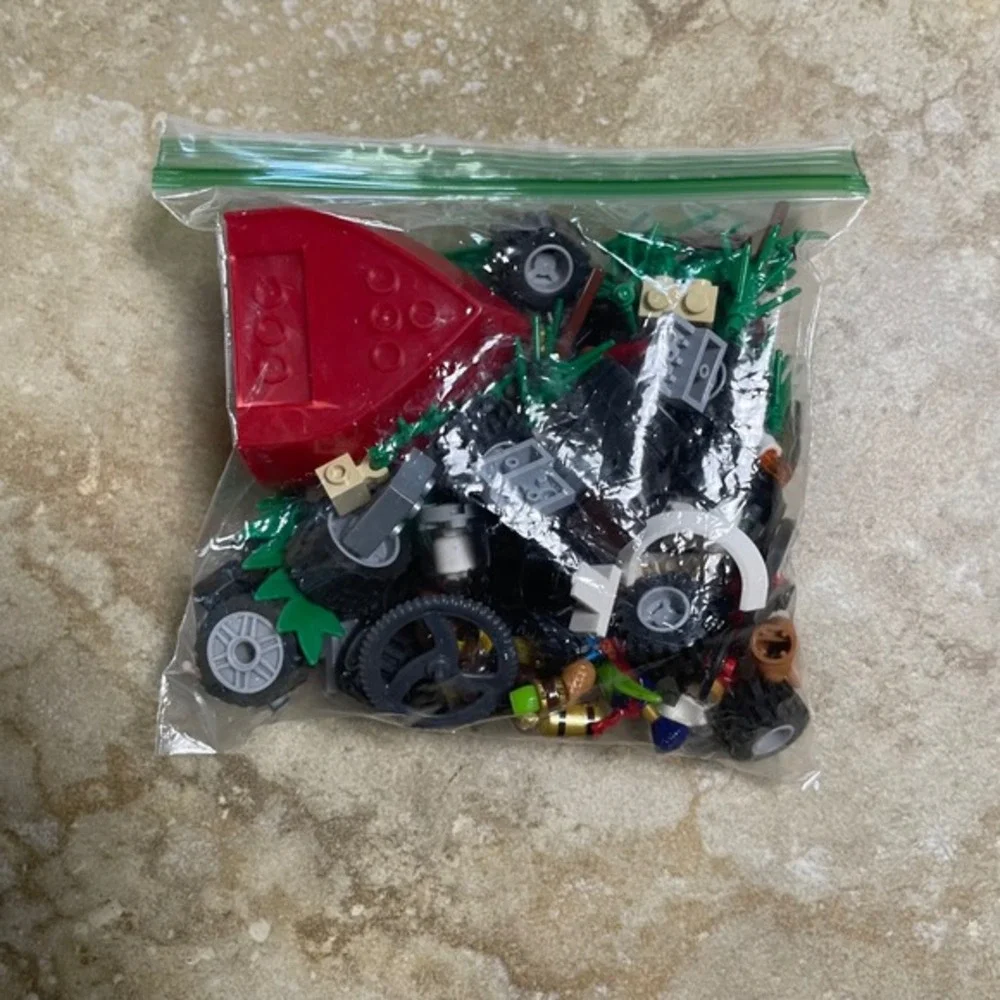 LEGO Lot Minifigures and Parts Pieces Bricks Wheels‎ Mixed Sets